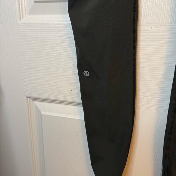 Lululemon Speed Up Tight *Full-On Luxtreme 28" Women’s Size 6 Dark Olive - Picture 8 of 9